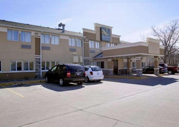 Quality Inn & Suites Des Moines Airport image 1