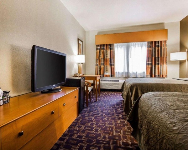 Quality Inn & Suites Des Moines Airport image 10