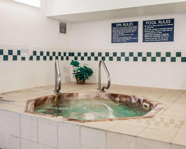 Quality Inn & Suites Des Moines Airport image 16