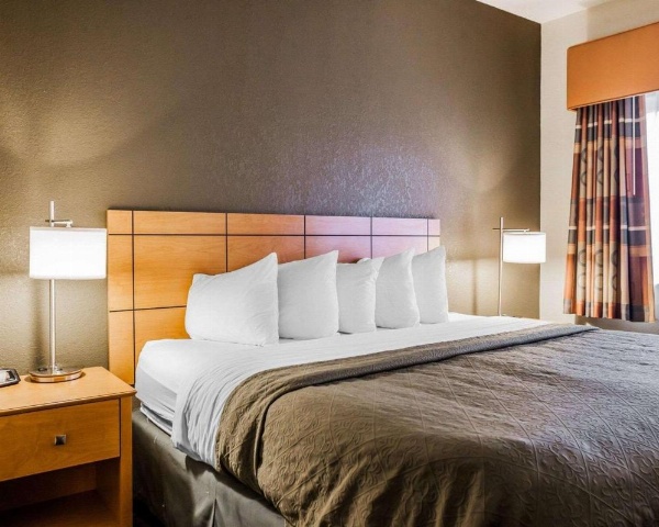 Quality Inn & Suites Des Moines Airport image 23