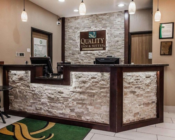 Quality Inn & Suites Des Moines Airport image 8